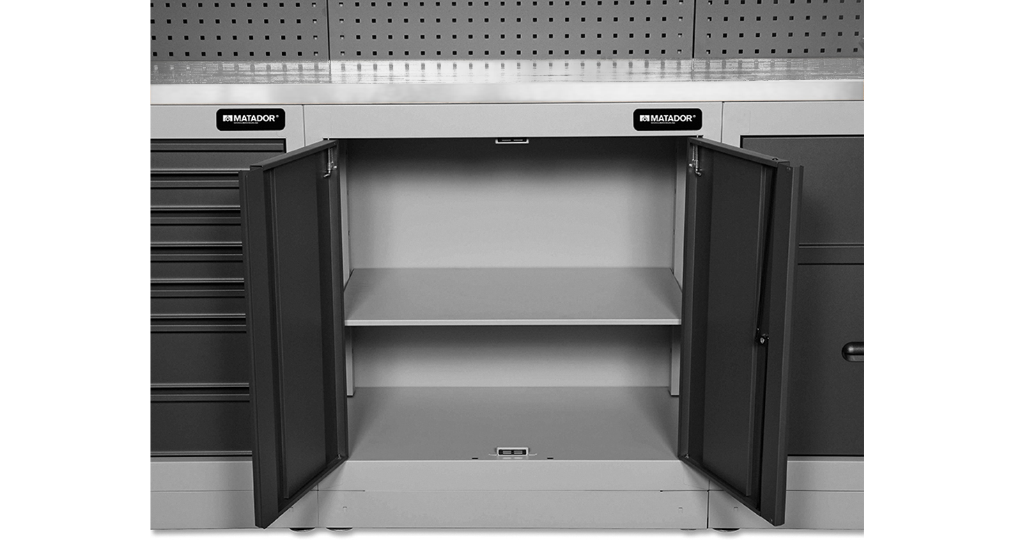 8152_2603_1_web_edelstahlHjmGBJ9S6ounx Flügeltürschrank mit verstellbaren Fachboden.